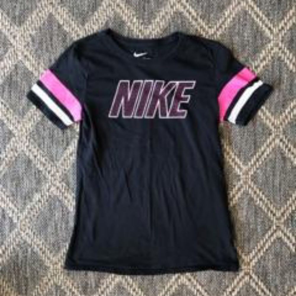 Nike tee
